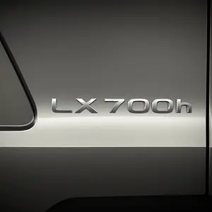 2025 Lexus LX 700h Wallpaper